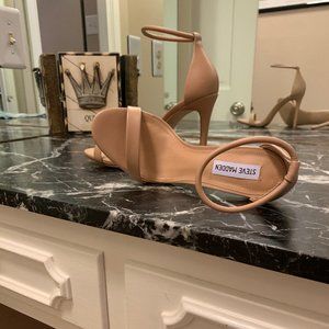 Steve Madden Women's Soph Heeled Sandal